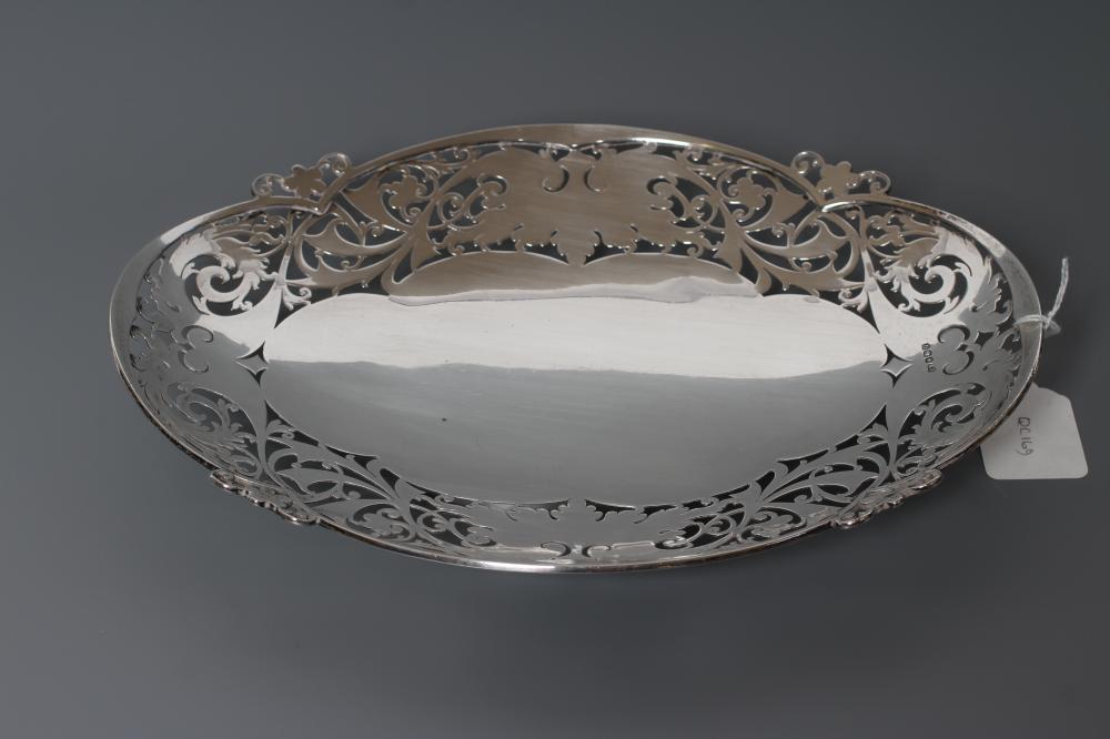 A SILVER DISH Image