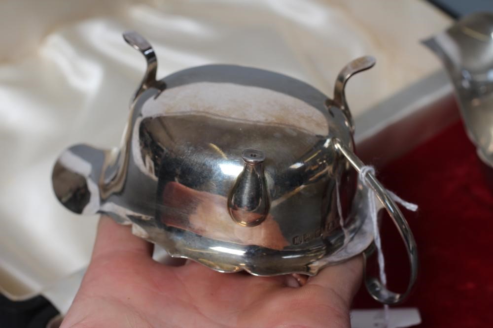 A PAIR OF SILVER SAUCEBOATS Image