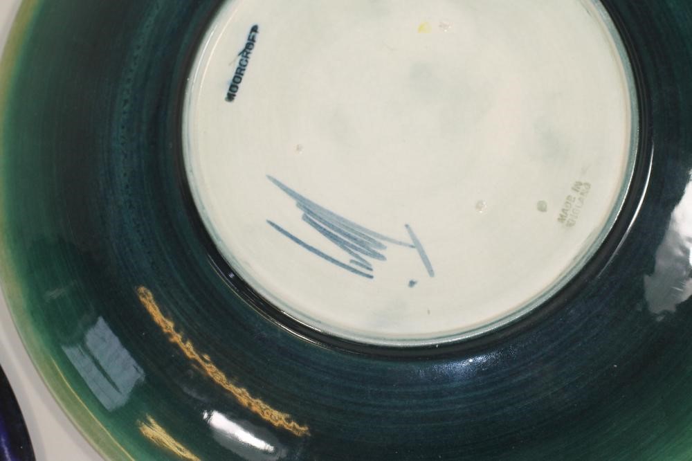 A MOORCROFT POTTERY "POMEGRANATE" PATTERN DISH Image