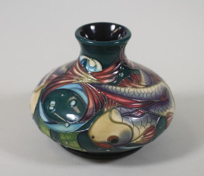 A MOORCROFT POTTERY LIMITED EDITION "LAGOON" PATTERN VASE Image