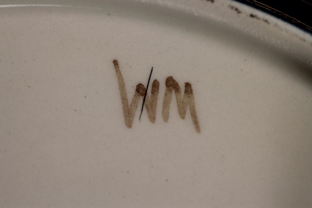 A MOORCROFT POTTERY "QUEENS CHOICE" PATTERN CHARGER Image