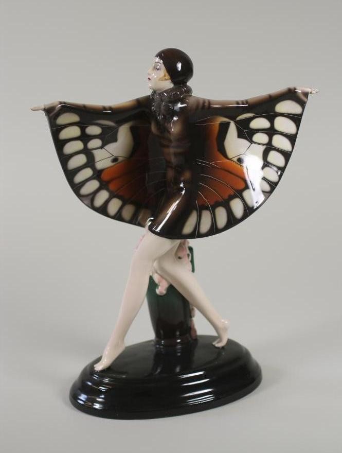 A GOLDSCHEIDER EARTHENWARE ART DECO FIGURE Image