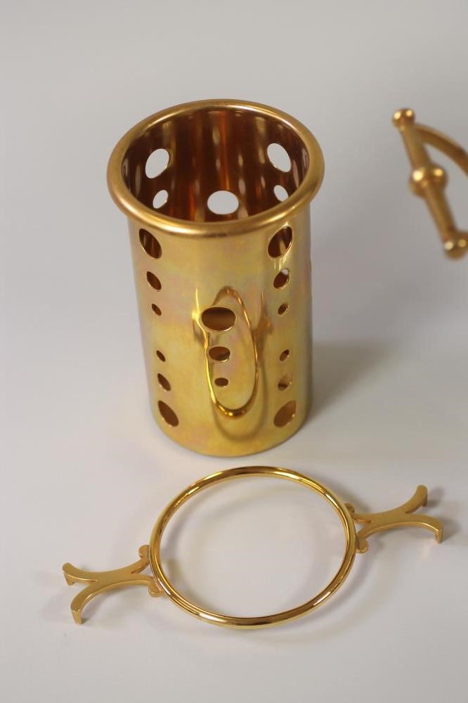 A BACCARAT CRISTAL WINE COOLER Image