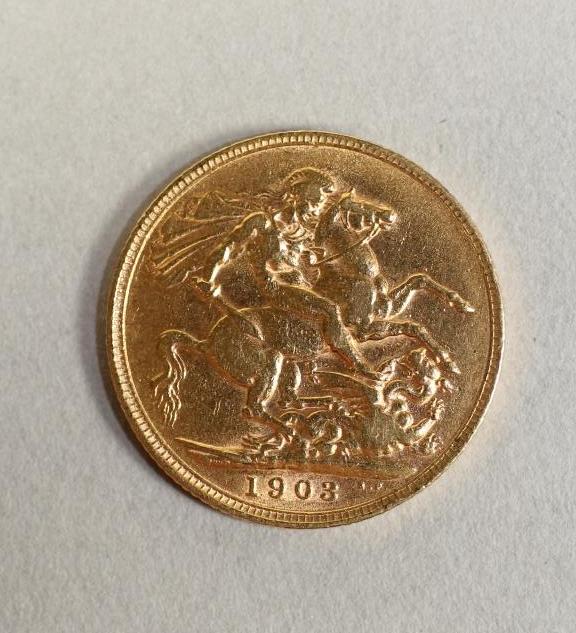 AN EDWARD VII GOLD SOVEREIGN Image