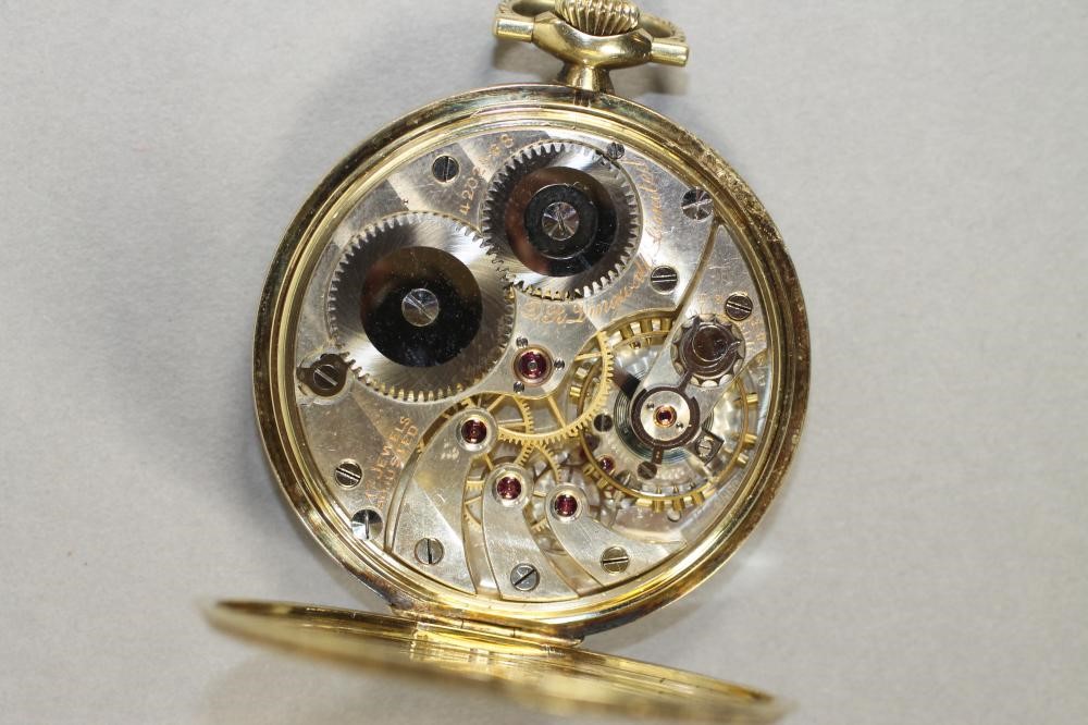 A GENTLEMAN'S 14KT GOLD "DINGWALL" TOP WIND DRESS WATCH Image