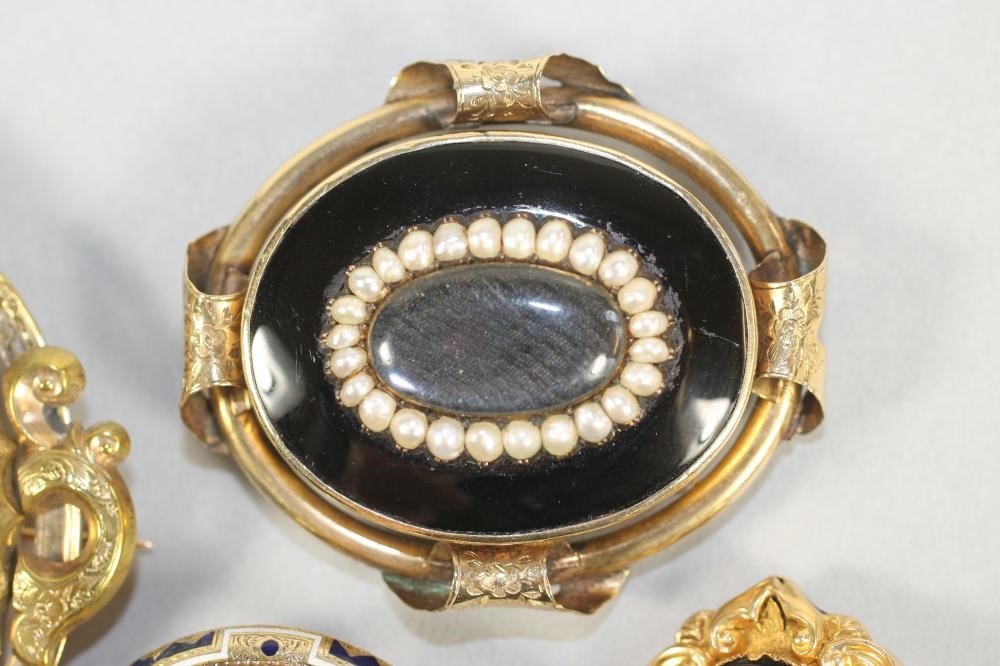 TWO VICTORIAN MOURNING BROOCHES Image