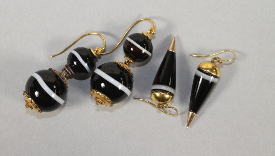 A PAIR OF VICTORIAN SARDONYX EAR BOBS Image