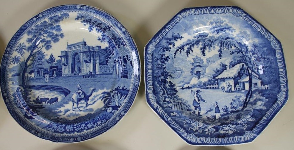 A COLLECTION OF BLUE AND WHITE PRINTED EARTHENWARE Image