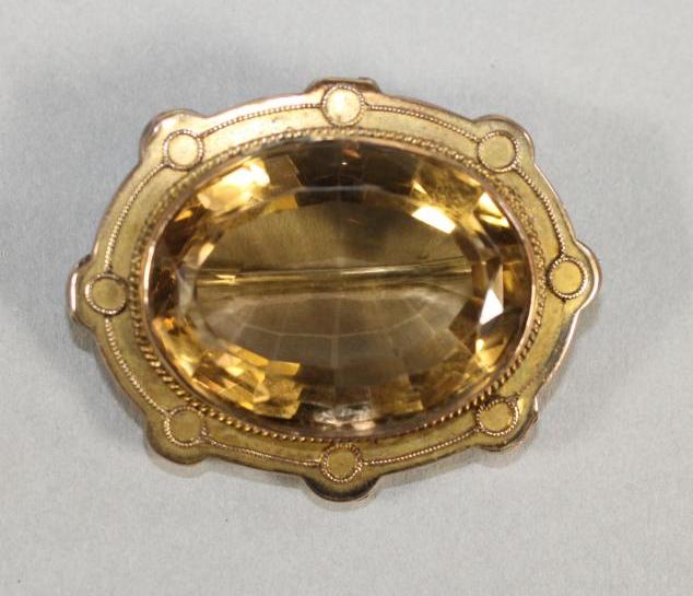 A VICTORIAN CITRINE BROOCH Image