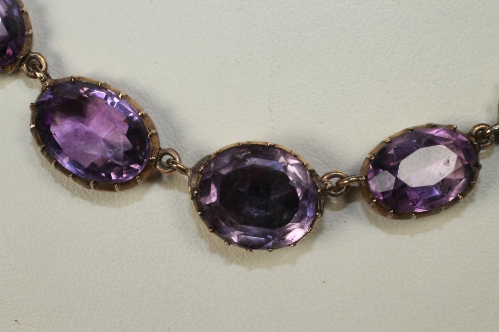 A MURRLE BENNETT & CO. 18CT GOLD RING Image