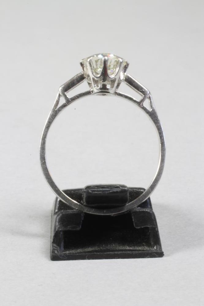A SOLITAIRE DIAMOND RING Image