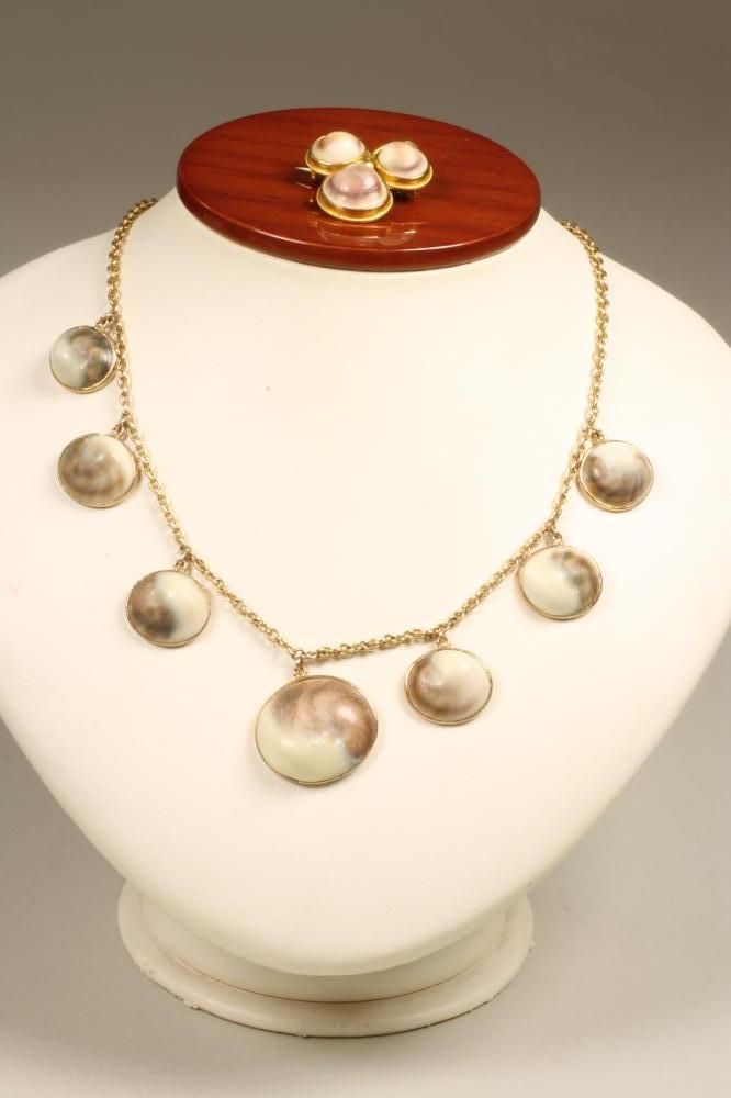 AN EDWARDIAN NECKLACE Image