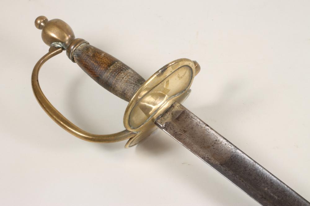 A 1786 INFANTRY OFFICER'S SWORD Image