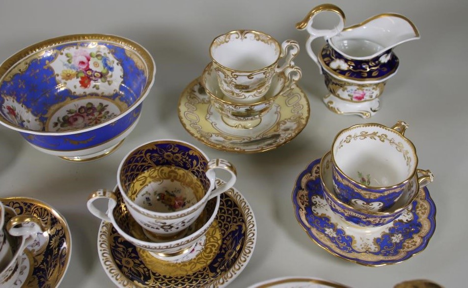 A COLLECTION OF ENGLISH PORCELAIN TEA WARES Image