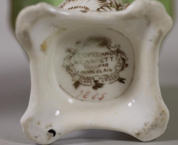 THREE PIECES OF EARLY VICTORIAN ENGLISH PORCELAIN comprising a Copeland & Garrett Felspar flared Image