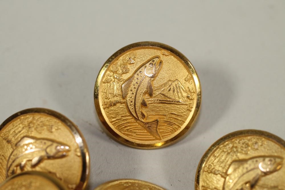 A SET OF TWELVE HOLLAND & SHERRY GILT METAL ANGLING BUTTONS Image