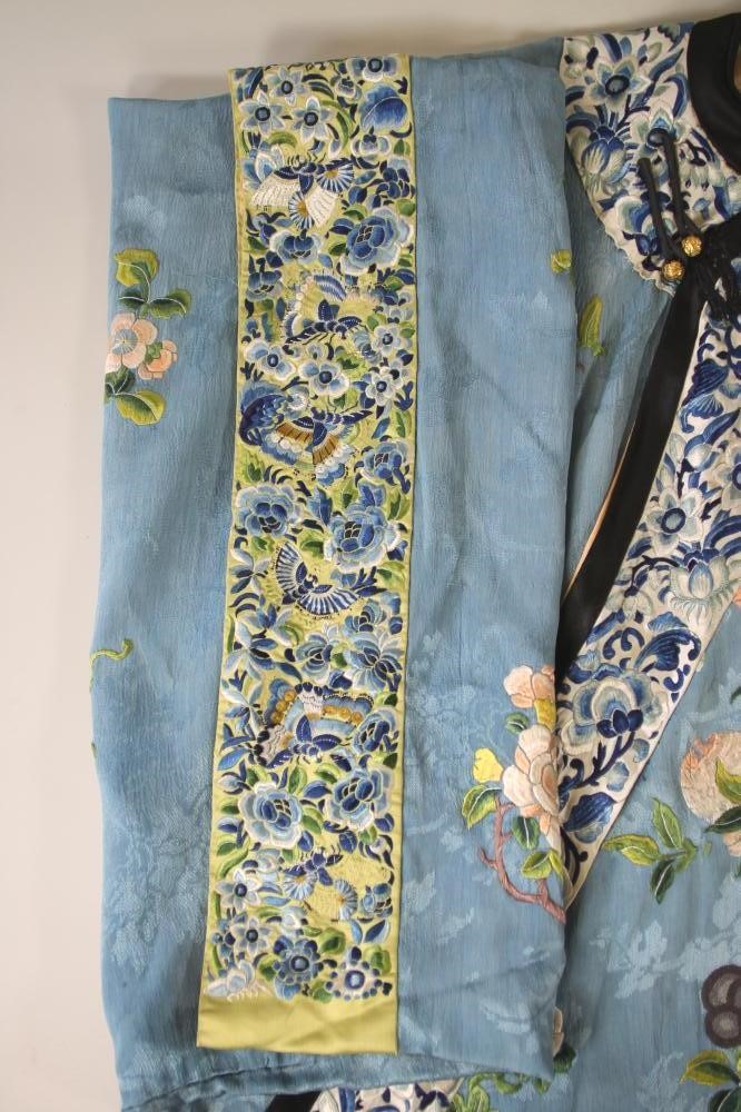 A CHINESE SEMI-FORMAL ROBE Image