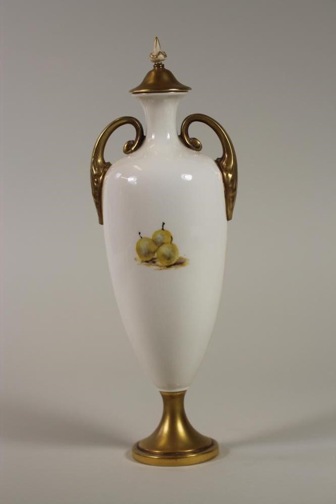A ROYAL WORCESTER CHINA VASE AND COVER Image