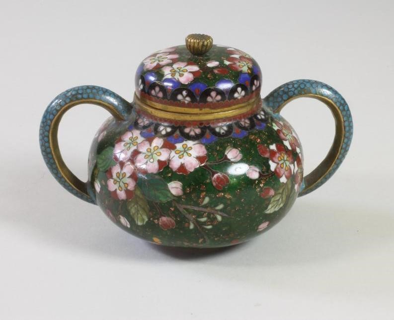 A CHINESE CLOISONNE ENAMEL POT AND COVER of squat globular form with two turquoise scale loop Image