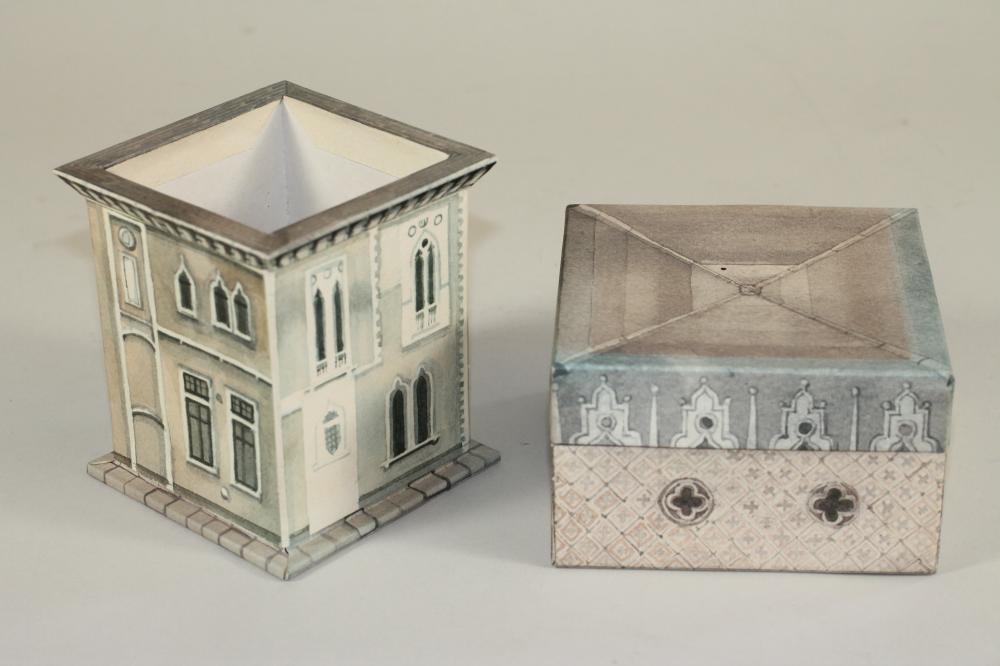 A DAVID LINLEY "VENETIAN" PRINTED CARD PEN HOLDER Image