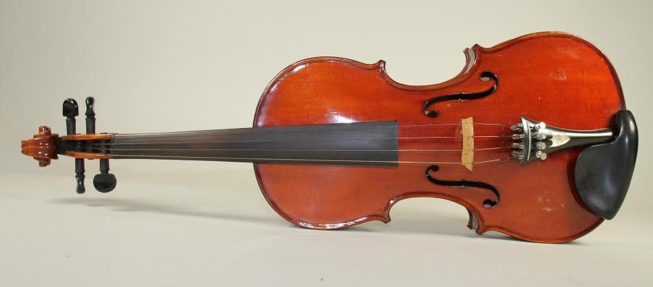 A GERMAN TRADE VIOLIN Image