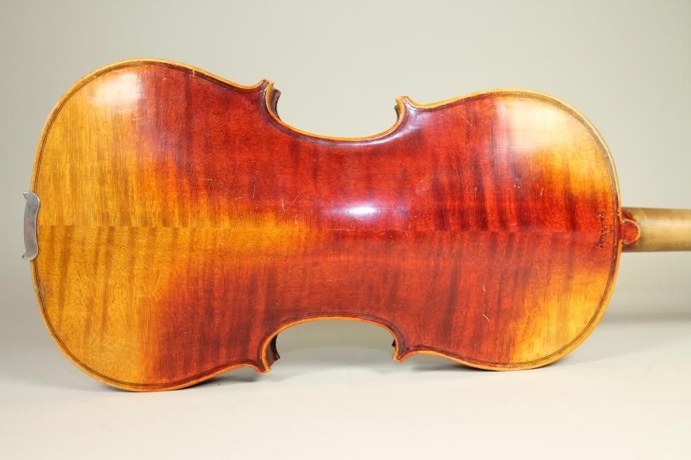 A GERMAN "MAGGINI" VIOLIN Image