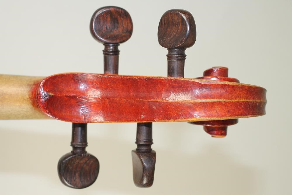 A GERMAN "MAGGINI" VIOLIN Image