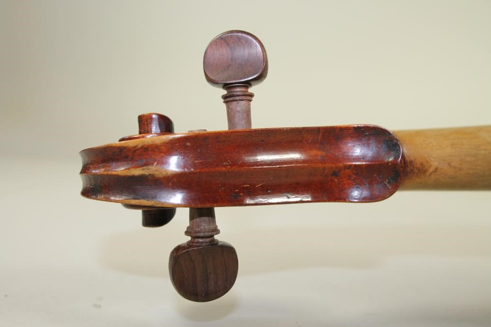 AN ENGLISH VIOLIN Image