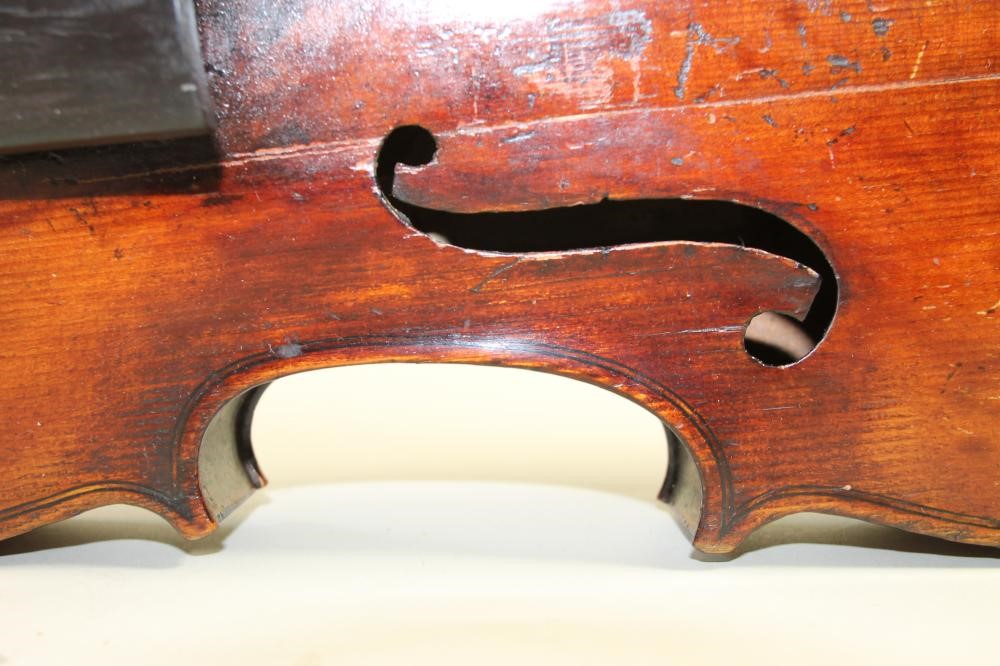 AN ENGLISH VIOLIN Image