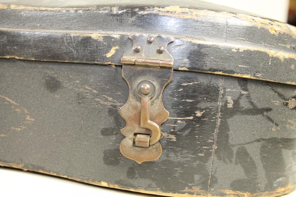 AN ENGLISH VIOLIN Image