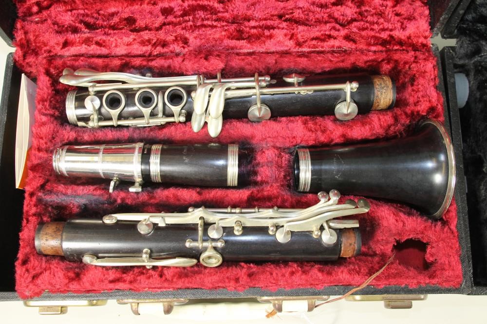 A BOOSEY & HAWKES "REGENT" CLARINET Image
