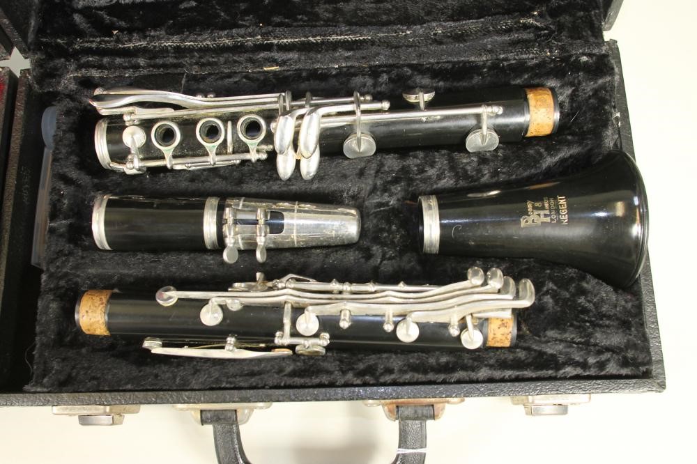 A BOOSEY & HAWKES "REGENT" CLARINET Image