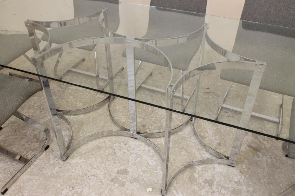 A MERROW ASSOCIATES PART DINING SUITE Image