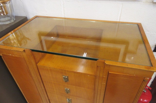 A GENTLEMAN'S ART DECO SATINWOOD  DRESSING CHEST Image