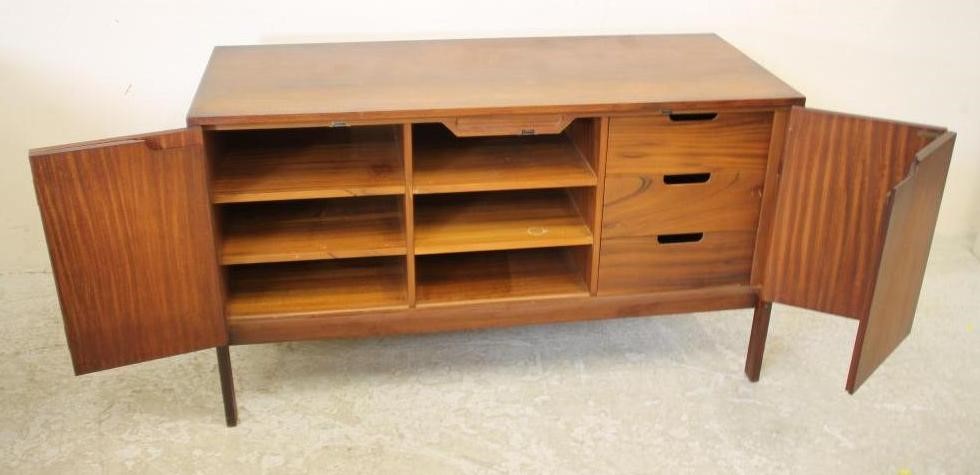 A SCANDINAVIAN DESIGN TEAK CABINET Image