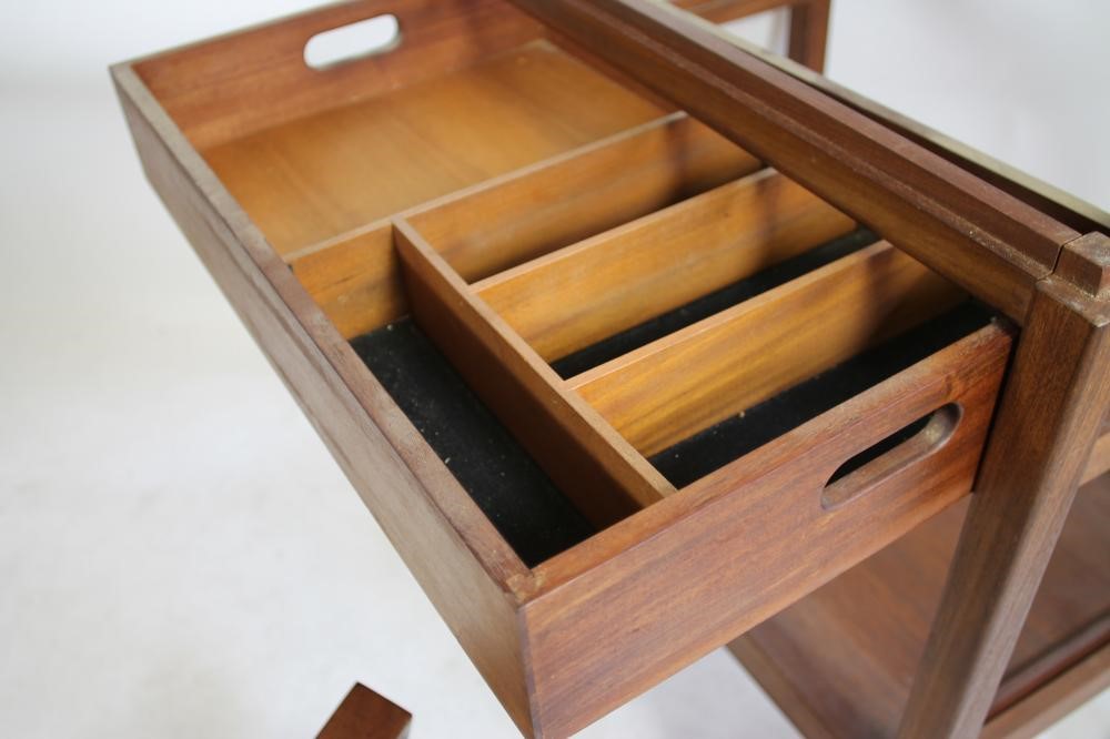 A SCANDINAVIAN DESIGN TEAK TEA TROLLEY Image