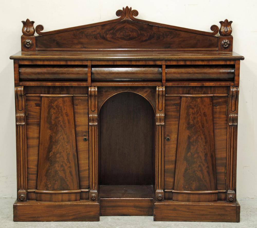 A WILLIAM IV MAHOGANY SMALL SIDEBOARD Image