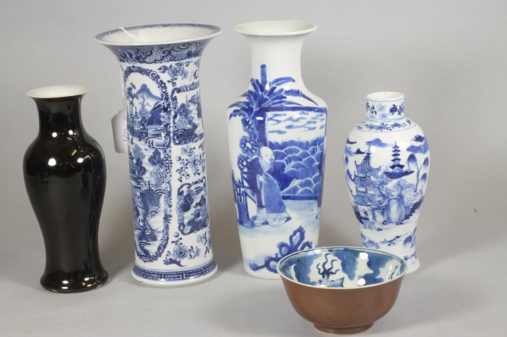 A COLLECTION OF CHINESE PORCELAIN Image