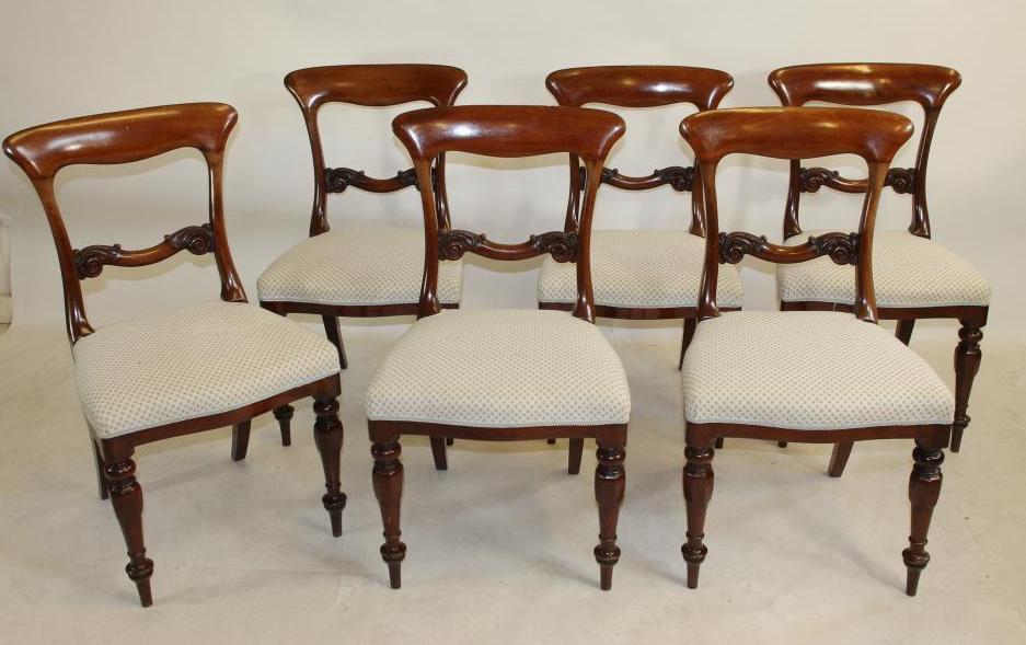 A SET OF SIX VICTORIAN MAHOGANY DINING CHAIRS Image