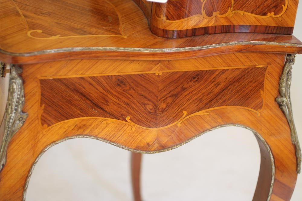 A NAPOLEON III BONHEUR DU JOUR Image