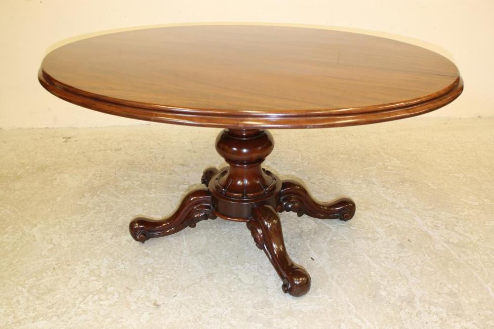 A VICTORIAN MAHOGANY LOO TABLE Image