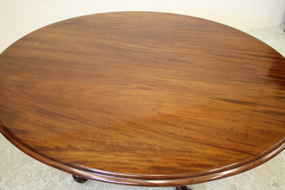 A VICTORIAN MAHOGANY LOO TABLE Image