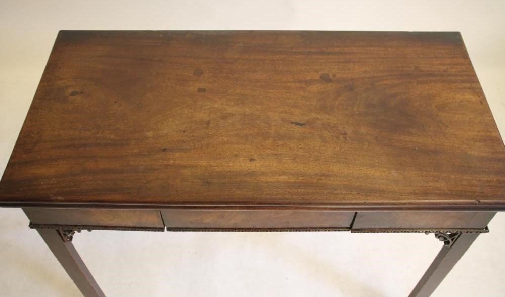 A GEORGIAN MAHOGANY FOLDING CARD TABLE Image