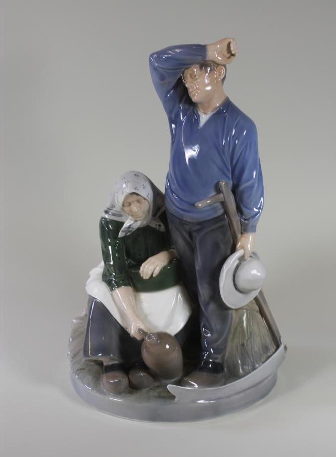 A LARGE ROYAL COPENHAGEN PORCELAIN FIGURE GROUP- "HARVEST" -  c.1970 Image