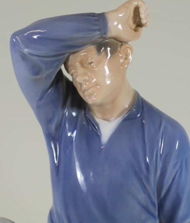 A LARGE ROYAL COPENHAGEN PORCELAIN FIGURE GROUP- "HARVEST" -  c.1970 Image