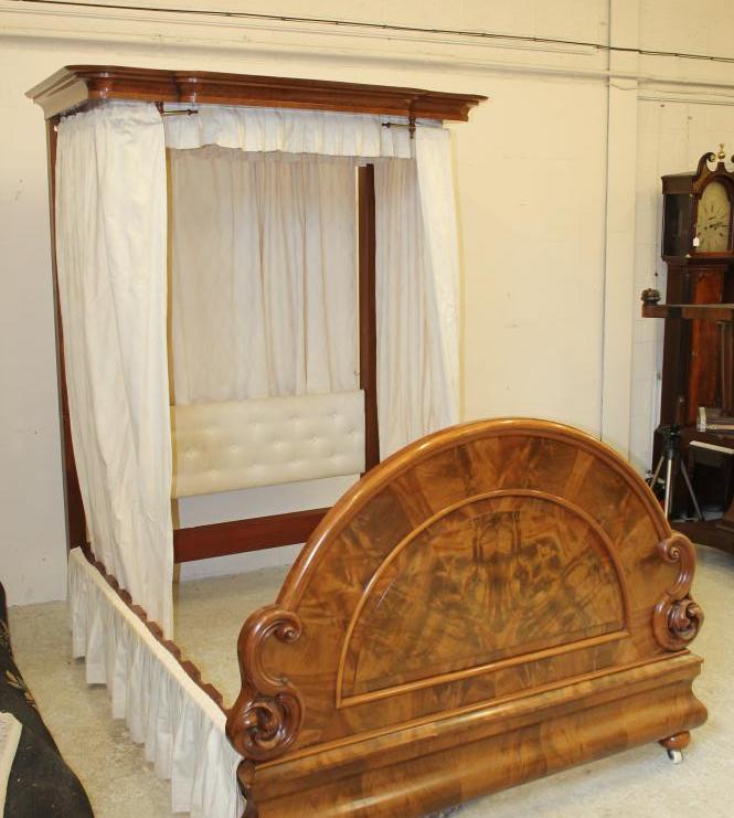 A VICTORIAN MAHOGANY HALF TESTER BEDSTEAD Image