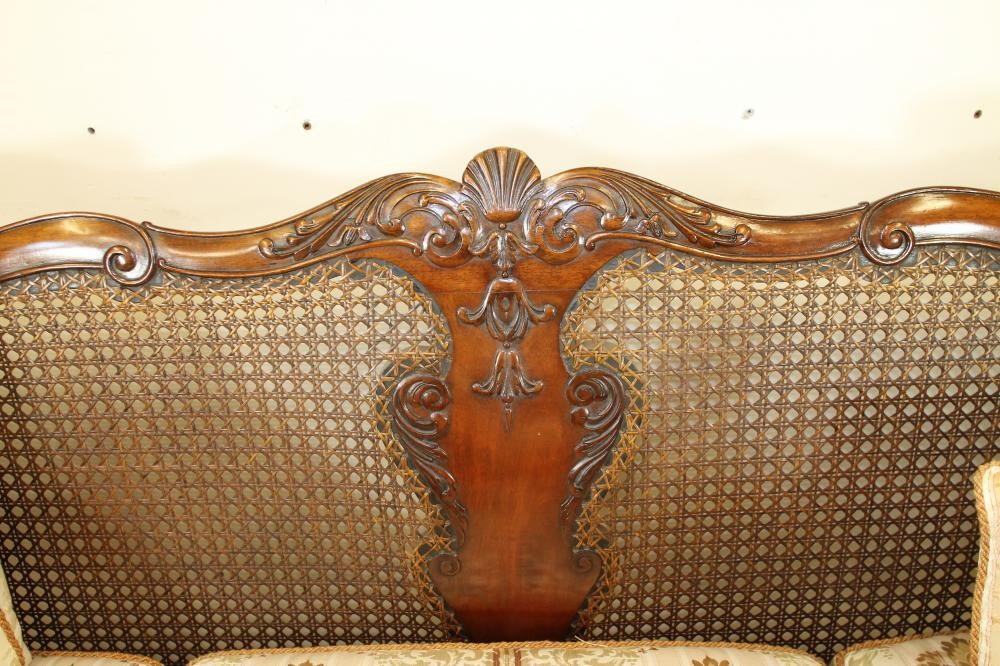 A CARVED WALNUT FRAMED BERGERE SUITE Image