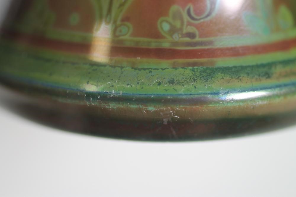 A ROYAL LANCASTRIAN EARTHENWARE VASE Image