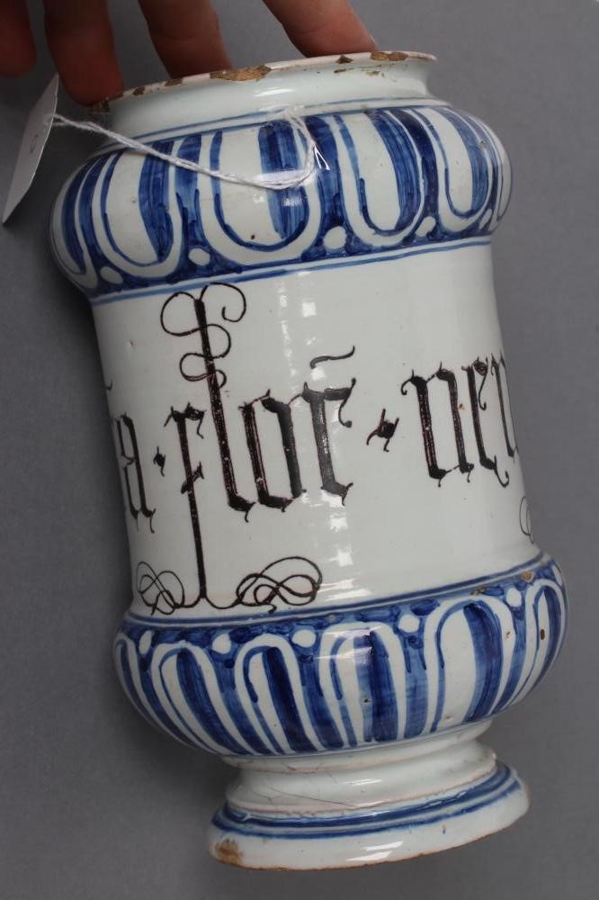 AN ITALIAN MAIOLICA ALBARELLO Image