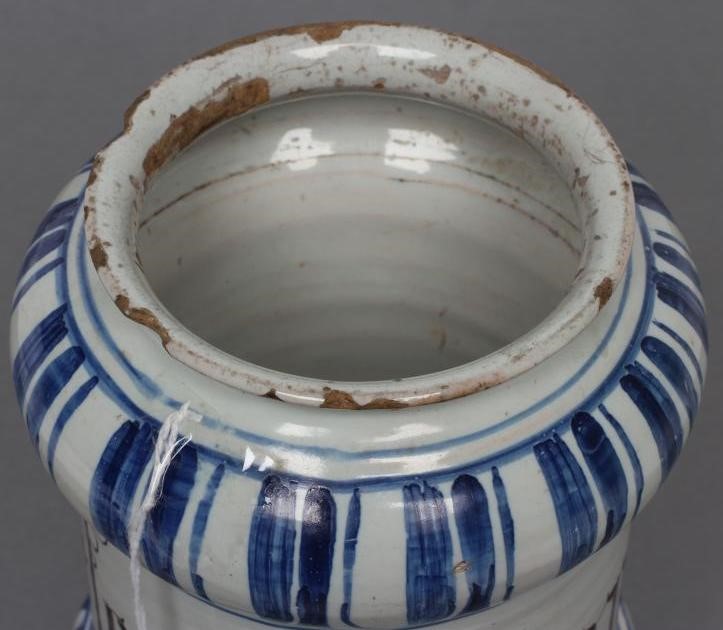 AN ITALIAN MAIOLICA ALBARELLO Image